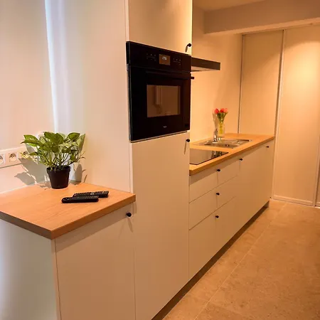 Lägenhet Zeedijk 336 *